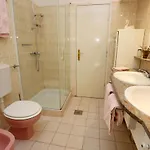 10046a Апартаменты *